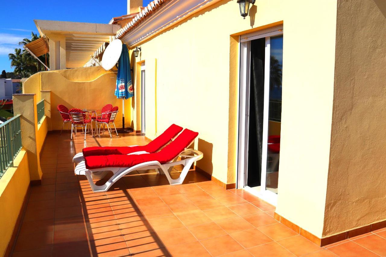 Hostal La Estacion Benajarafe Bagian luar foto