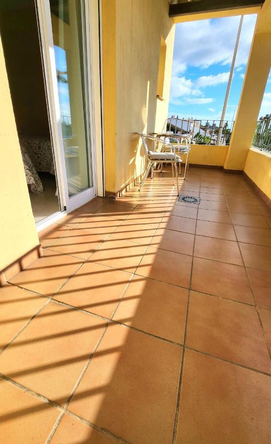 Hostal La Estacion Benajarafe Bagian luar foto